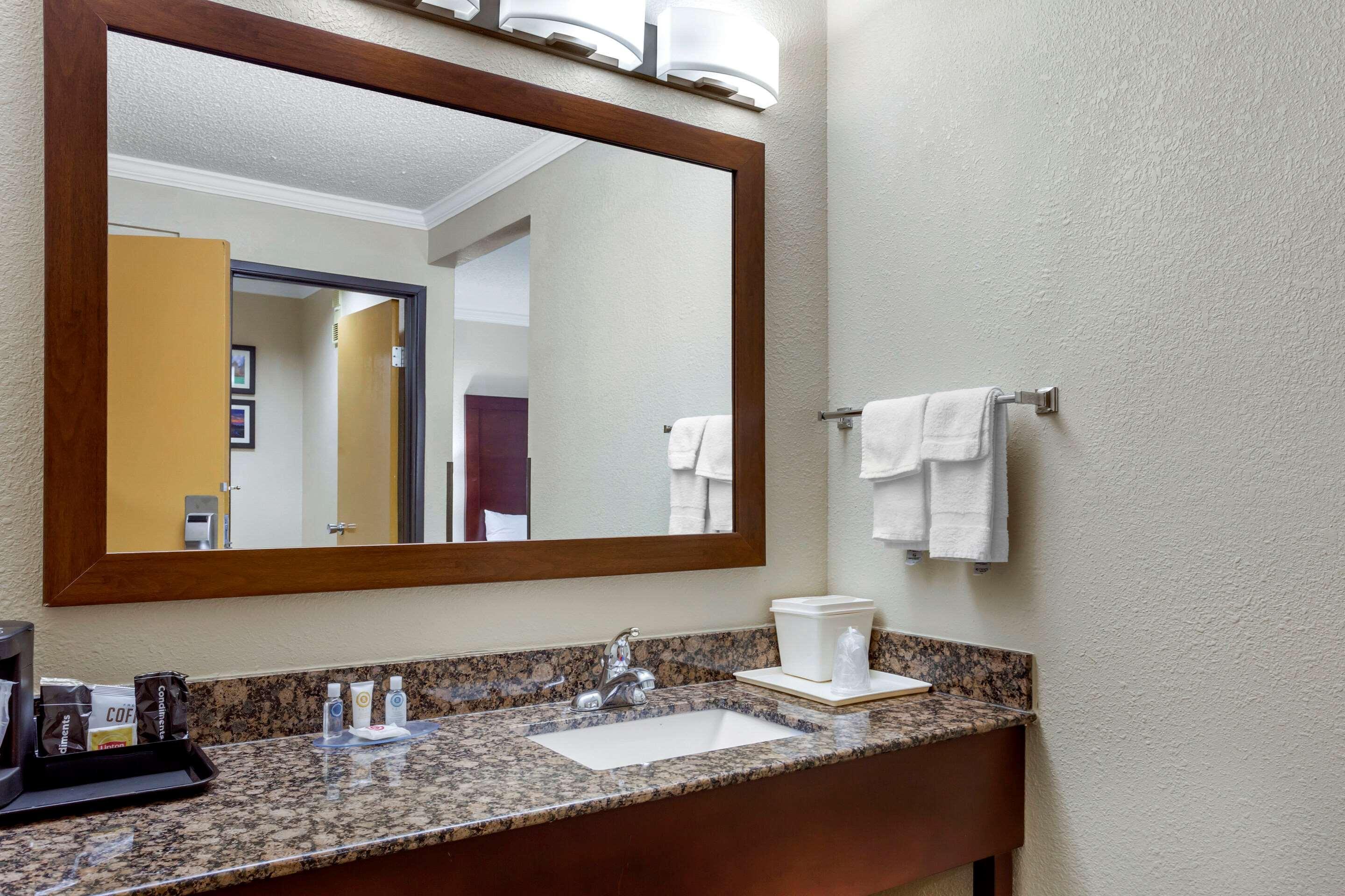 Comfort Inn Hoffman Estates - Schaumburg Экстерьер фото